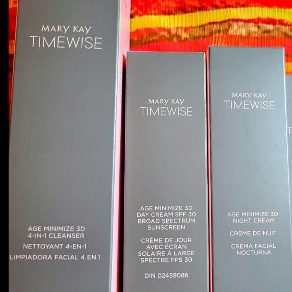 TRADED-Mary Kay - Timewise 3D Age Minimizer Set